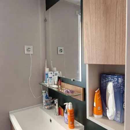 Mobilhome Confortable, Spacieux Et Lumineux Dans 아파트 *