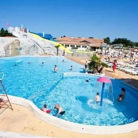 Apartment Mobilhome Confortable, Spacieux Et Lumineux Dans *