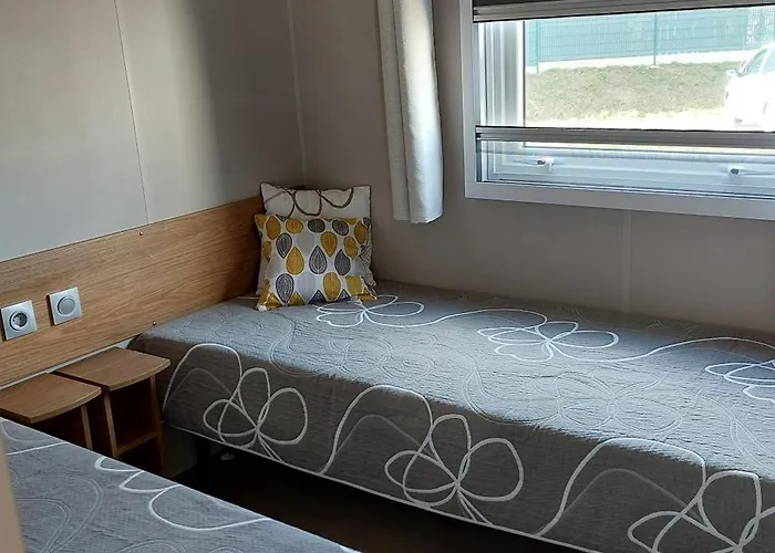 Mobilhome Confortable, Spacieux Et Lumineux Dans Les Mathes