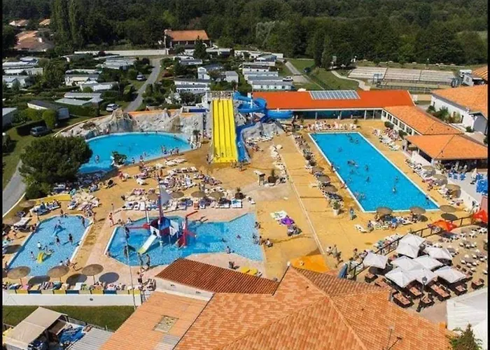 Mobilhome Confortable, Spacieux Et Lumineux Dans Apartmán